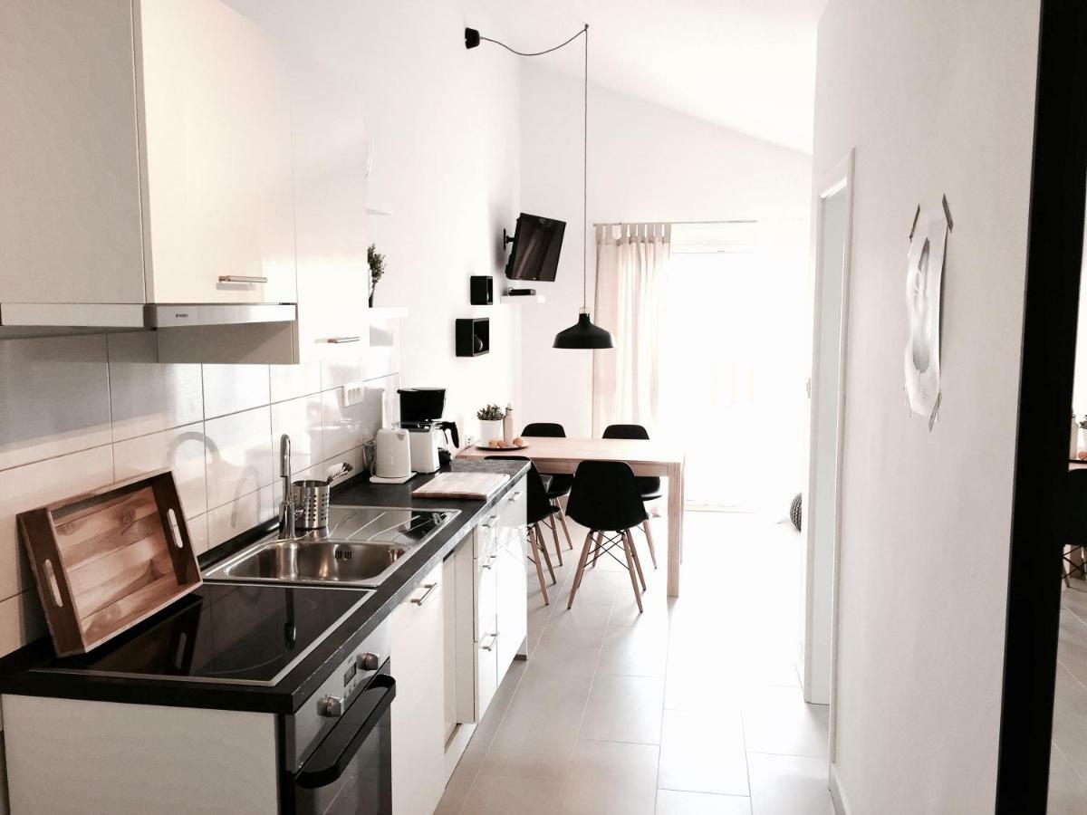 Apartmani Zivaljic Trogir Zewnętrze zdjęcie