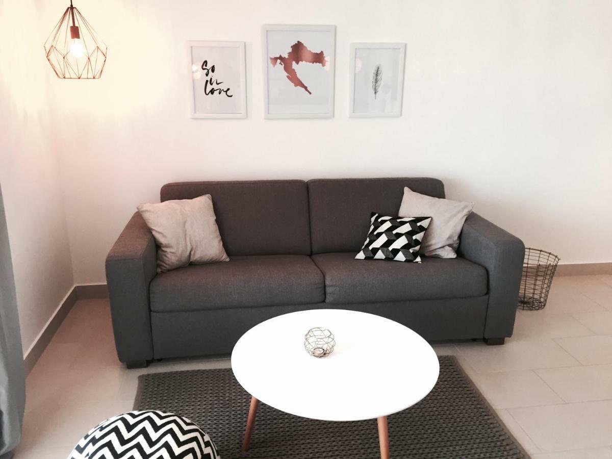Apartmani Zivaljic Trogir Zewnętrze zdjęcie